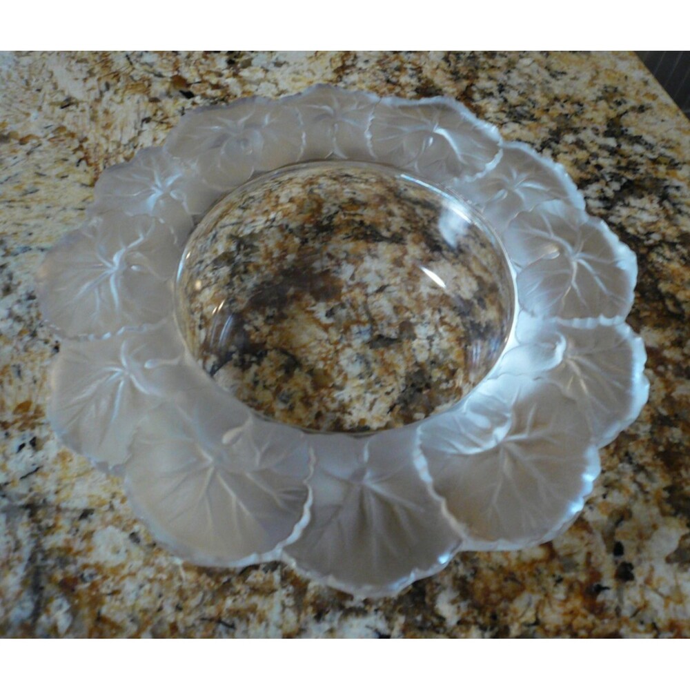 Lalique France Honfleur Crystal Dish Bowl Frosted Geranium Leaves 8 1/2" Signed